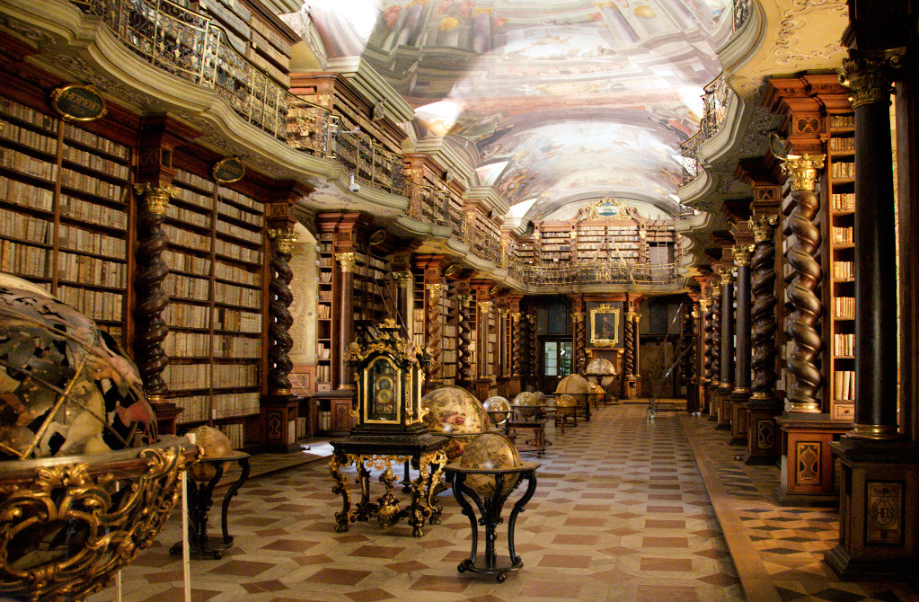 Clementinum_library